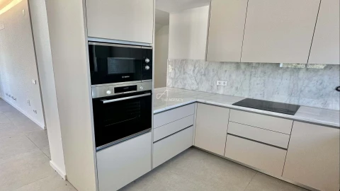 Moradia T3 para Venda em Santa Maria do Castelo e Santiago e Santa Susana