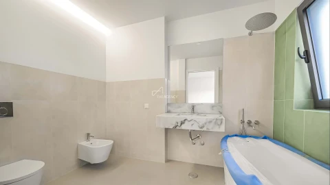 Moradia T3 para Venda em Santa Maria do Castelo e Santiago e Santa Susana