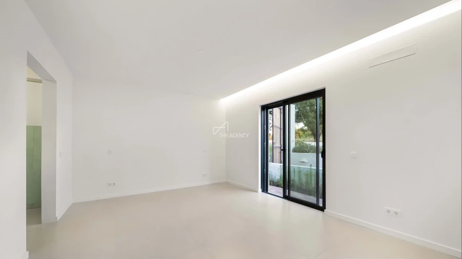 Moradia T3 para Venda em Santa Maria do Castelo e Santiago e Santa Susana Foto 9