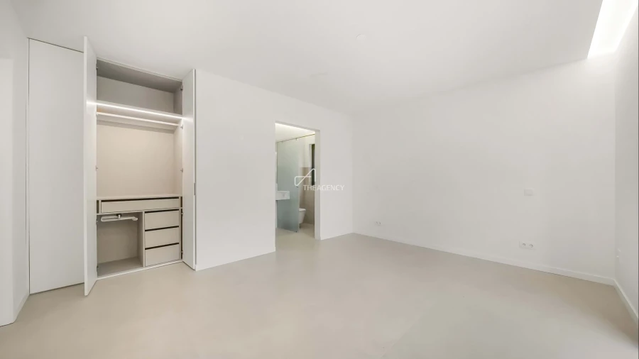 Moradia T3 para Venda em Santa Maria do Castelo e Santiago e Santa Susana Foto 11