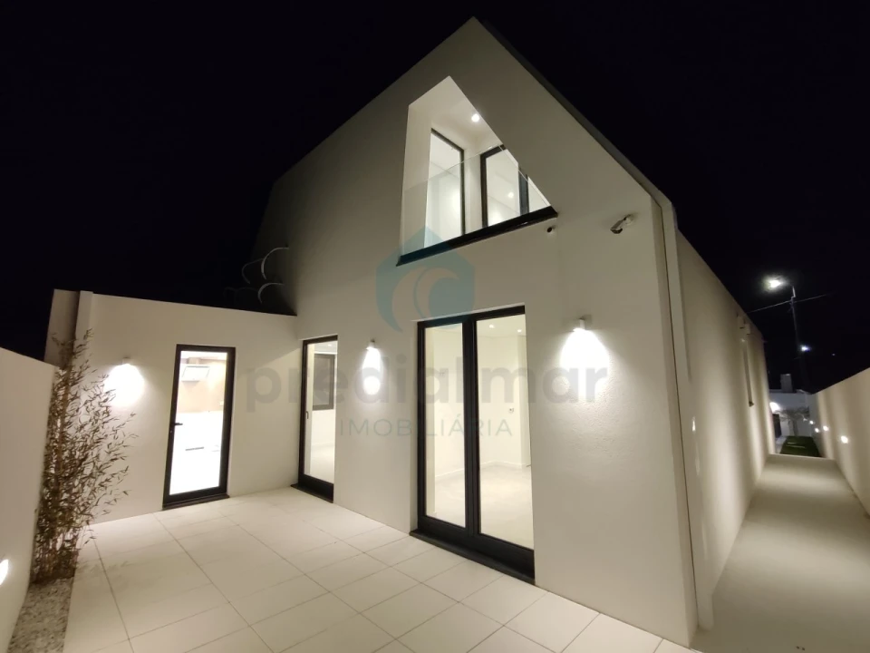 Moradia T3 para Venda em Gulpilhares e Valadares Foto 29