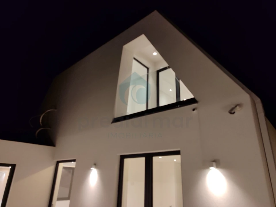 Moradia T3 para Venda em Gulpilhares e Valadares Foto 33