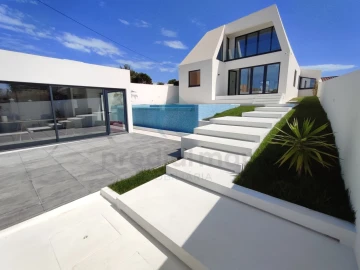 Moradia T3 para Venda em Gulpilhares e Valadares