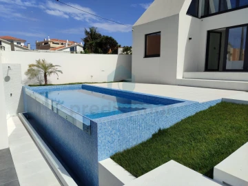 Moradia T3 para Venda em Gulpilhares e Valadares