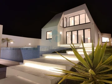 Moradia T3 para Venda em Gulpilhares e Valadares