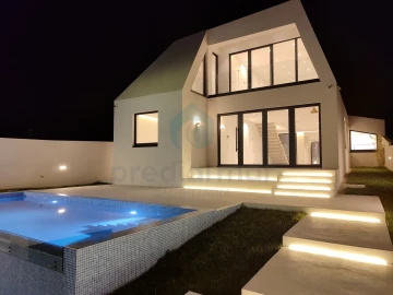 Moradia T3 para Venda em Gulpilhares e Valadares