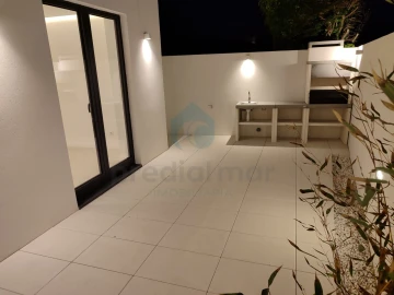 Moradia T3 para Venda em Gulpilhares e Valadares