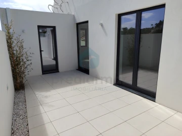 Moradia T3 para Venda em Gulpilhares e Valadares