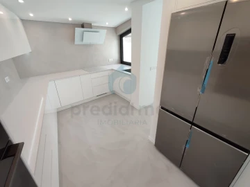 Moradia T3 para Venda em Gulpilhares e Valadares