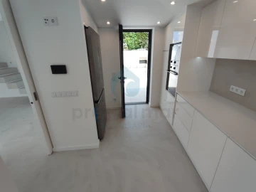 Moradia T3 para Venda em Gulpilhares e Valadares