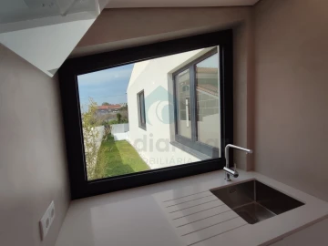 Moradia T3 para Venda em Gulpilhares e Valadares