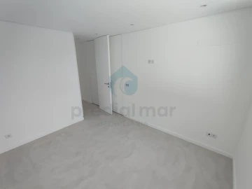 Moradia T3 para Venda em Gulpilhares e Valadares