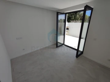 Moradia T3 para Venda em Gulpilhares e Valadares