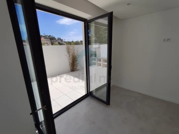 Moradia T3 para Venda em Gulpilhares e Valadares