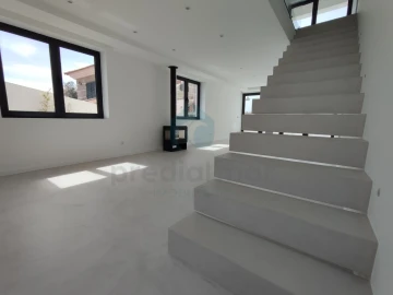 Moradia T3 para Venda em Gulpilhares e Valadares