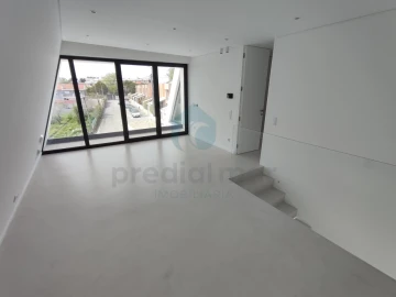 Moradia T3 para Venda em Gulpilhares e Valadares