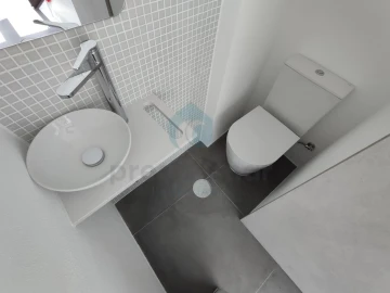 Moradia T3 para Venda em Gulpilhares e Valadares