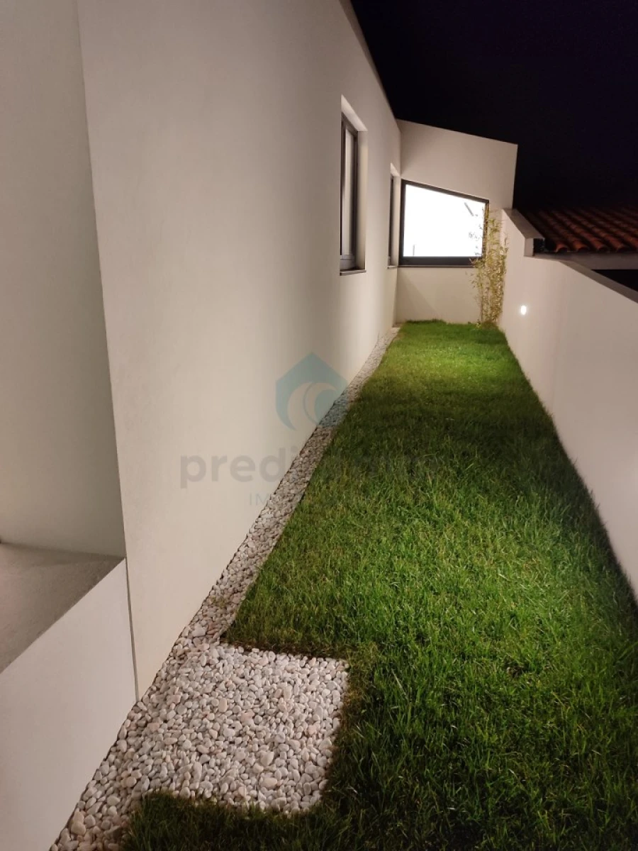 Moradia T3 para Venda em Gulpilhares e Valadares Foto 23