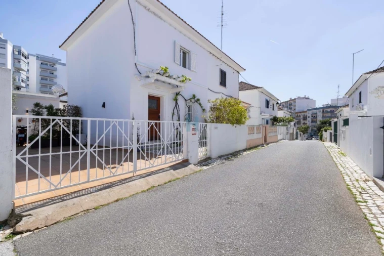 Moradia T3 para Venda em Portimão Foto 1