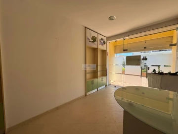 Negócio para Venda em Lagos (São Sebastião e Santa Maria)