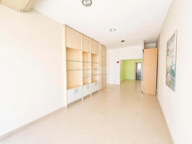 Negócio para Venda em Lagos (São Sebastião e Santa Maria) Foto 5