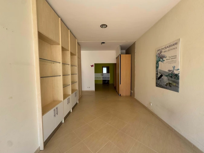 Negócio para Venda em Lagos (São Sebastião e Santa Maria) Foto 9