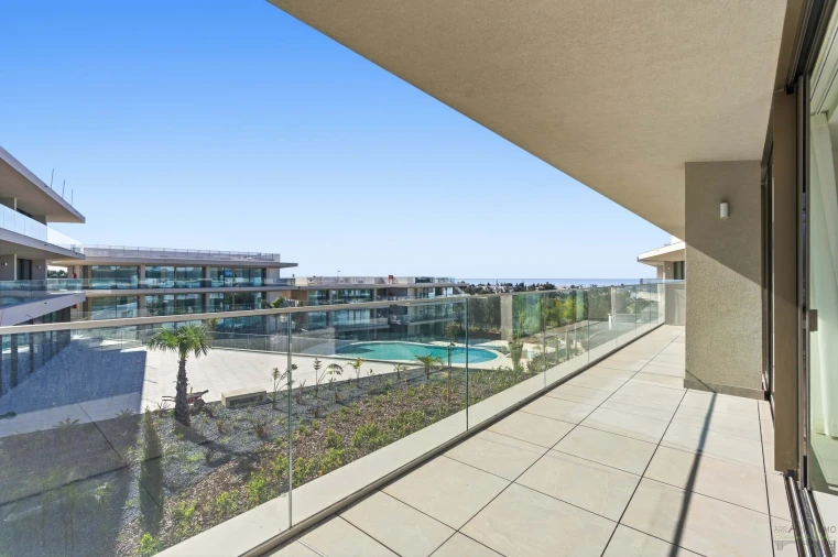 Apartamento T2 para Venda em Lagoa e Carvoeiro Foto 2