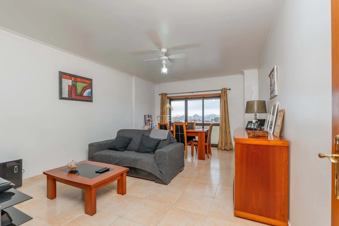 Apartamento T3 para Venda em Póvoa de Santa Iria e Forte da Casa Foto 4