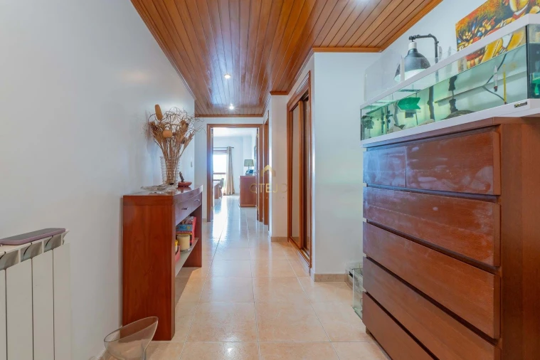 Apartamento T3 para Venda em Póvoa de Santa Iria e Forte da Casa Foto 3