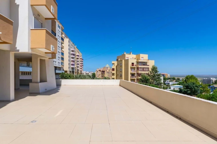 Apartamento T3 para Venda em Póvoa de Santa Iria e Forte da Casa Foto 29