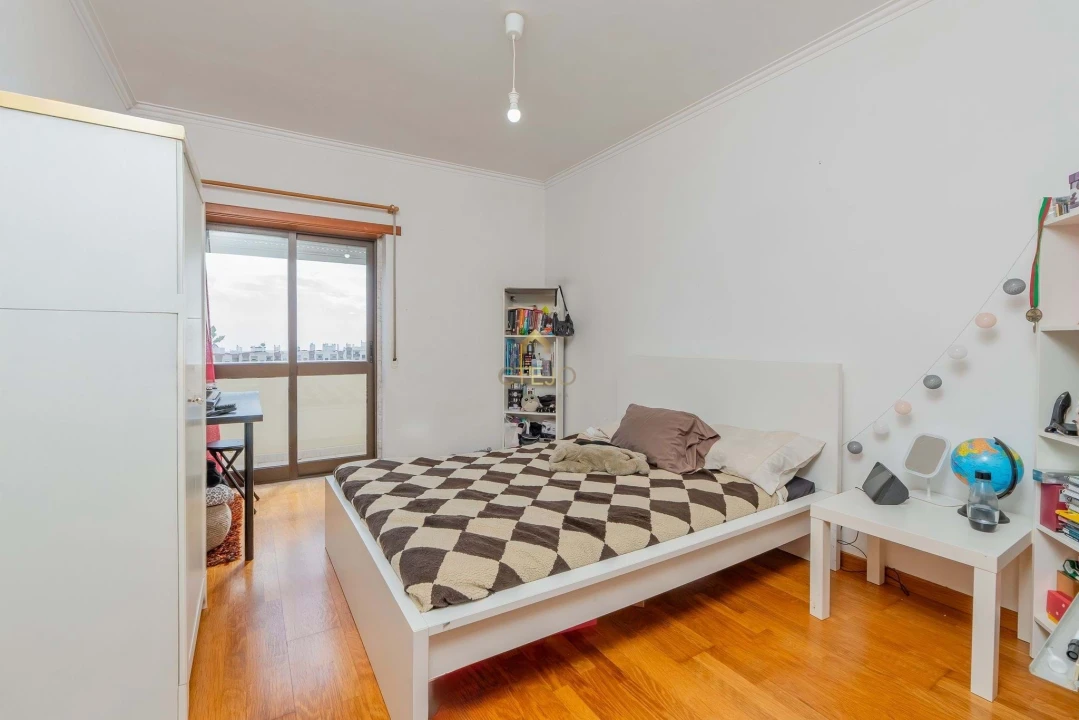 Apartamento T3 para Venda em Póvoa de Santa Iria e Forte da Casa Foto 18