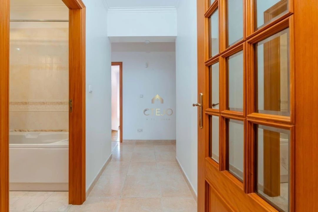Apartamento T3 para Venda em Póvoa de Santa Iria e Forte da Casa Foto 14