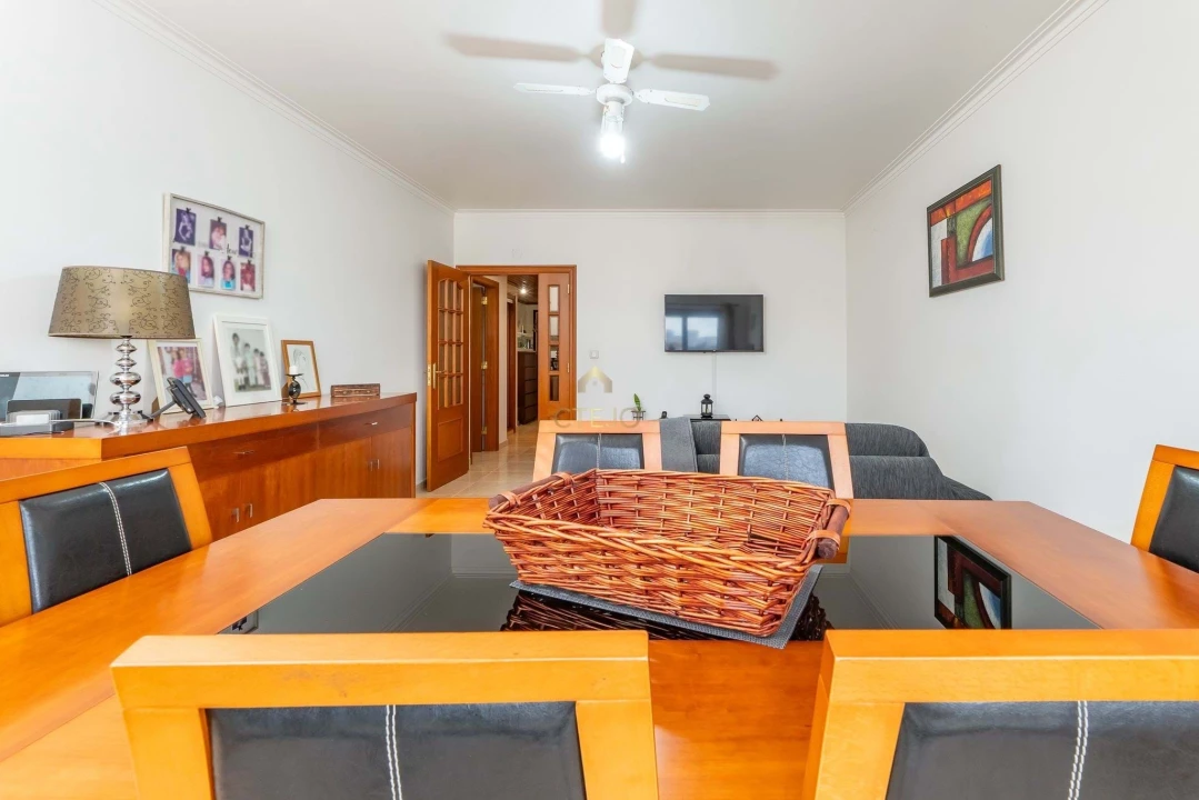 Apartamento T3 para Venda em Póvoa de Santa Iria e Forte da Casa Foto 8