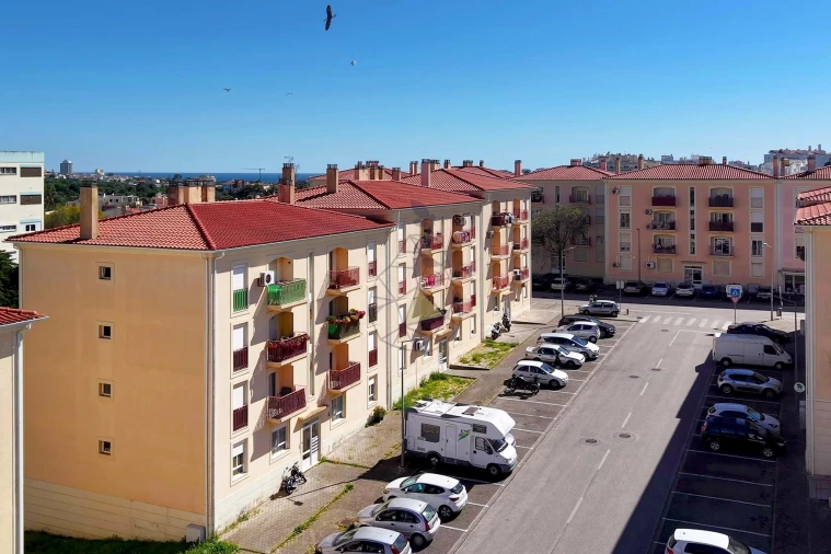 Apartamento T3 para Venda em Portimão Foto 2