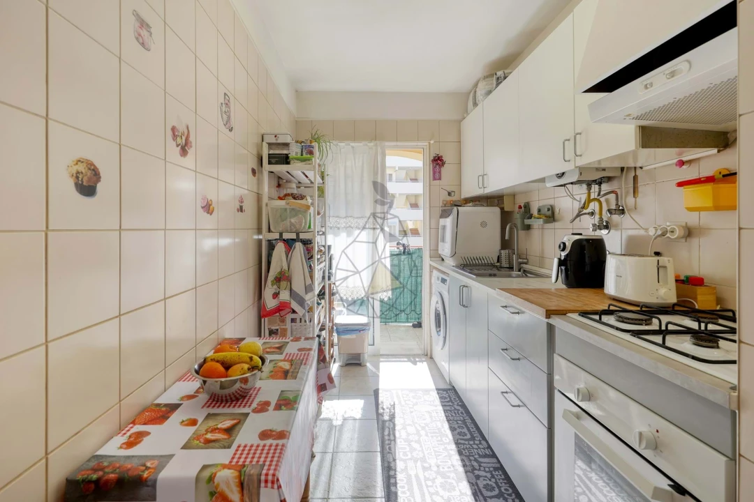 Apartamento T3 para Venda em Portimão Foto 3