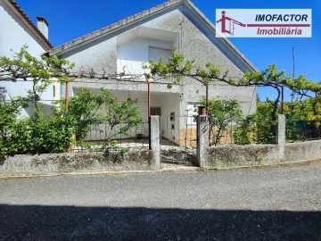 Moradia T5 para Venda em Ladoeiro