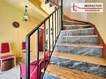 Moradia T5 para Venda em Ladoeiro