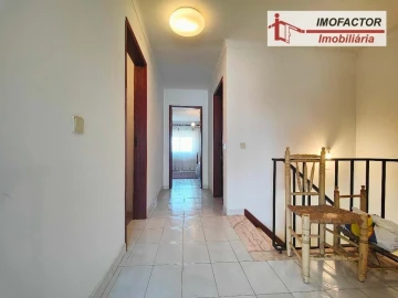 Moradia T5 para Venda em Ladoeiro