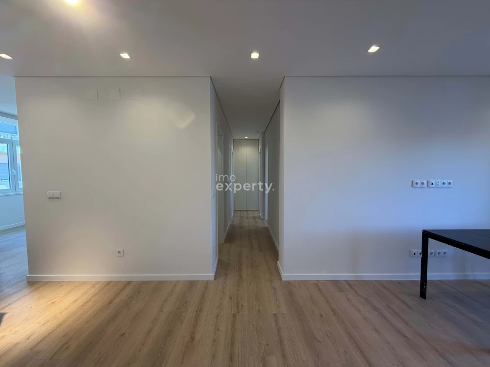 Apartamento T3 para Venda em Tavarede Foto 6