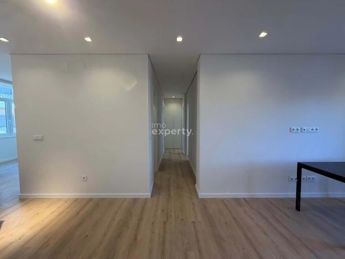 Apartamento T3 para Venda em Tavarede Foto 6