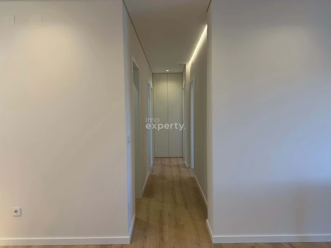 Apartamento T3 para Venda em Tavarede Foto 5