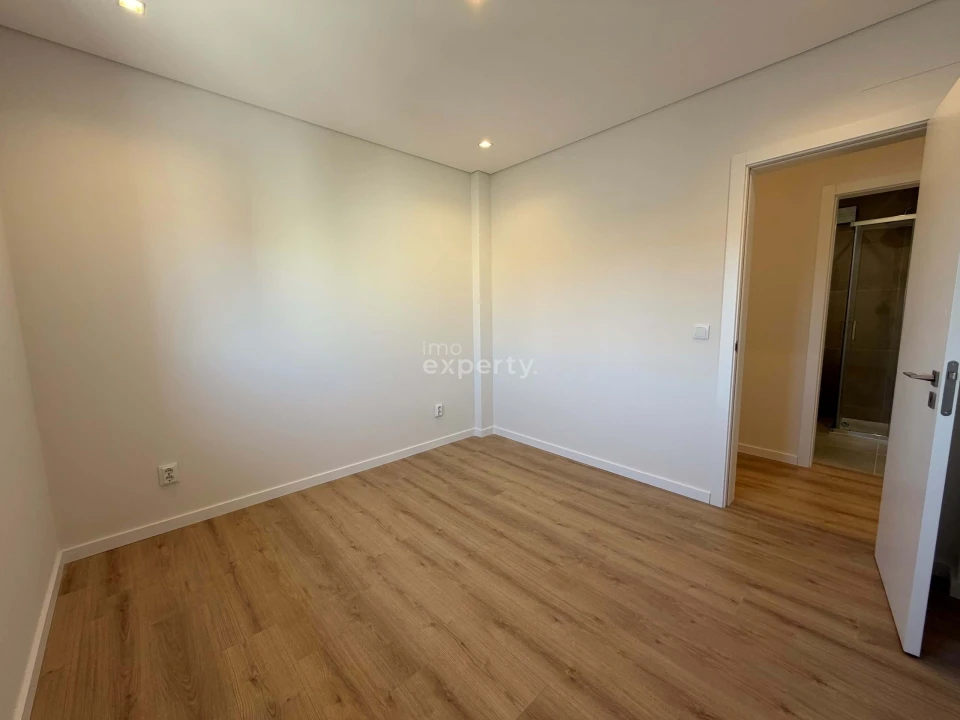 Apartamento T3 para Venda em Tavarede Foto 16