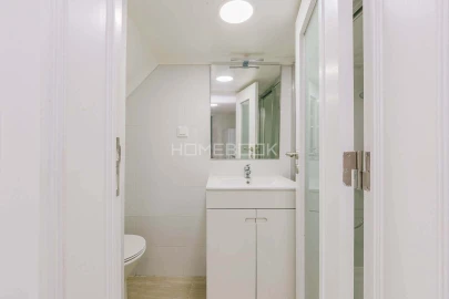 Apartamento T1 para Arrendamento em Santa Maria Maior