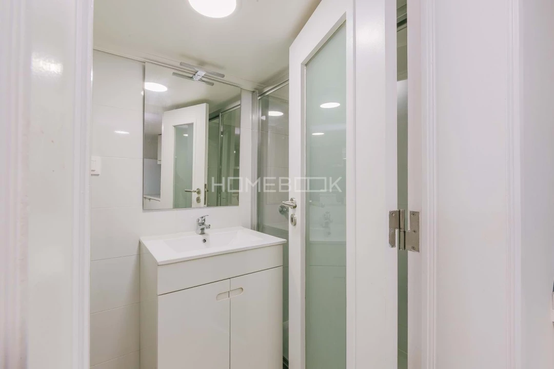 Apartamento T1 para Arrendamento em Santa Maria Maior Foto 6