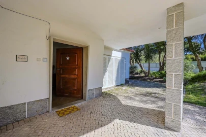 Moradia T5 para Venda em Colares