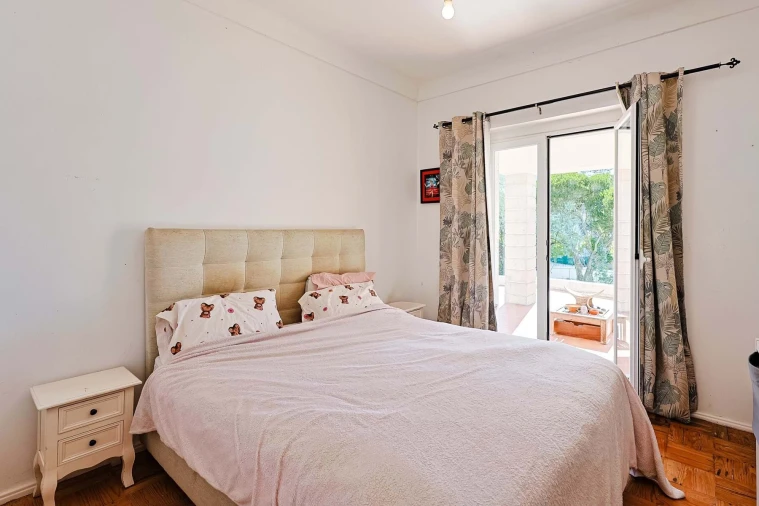 Moradia T5 para Venda em Colares Foto 48