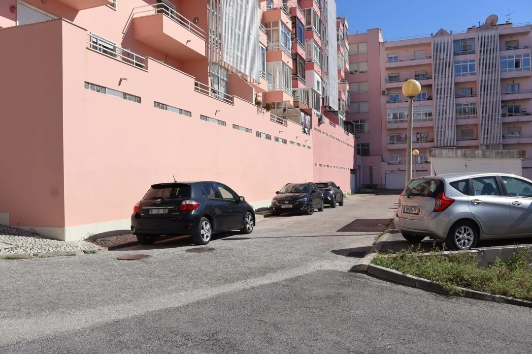 Garagem para Venda em Laranjeiro e Feijó Foto 3