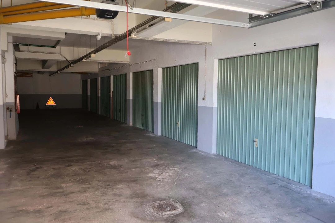 Garagem para Venda em Laranjeiro e Feijó Foto 8