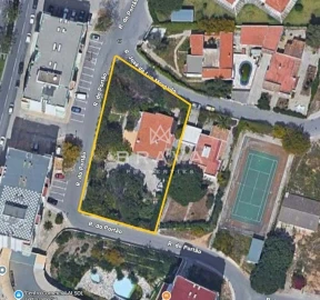 Terreno para Venda em Quarteira