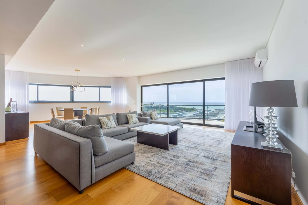 Apartamento T3 para Venda em Quarteira Foto 11
